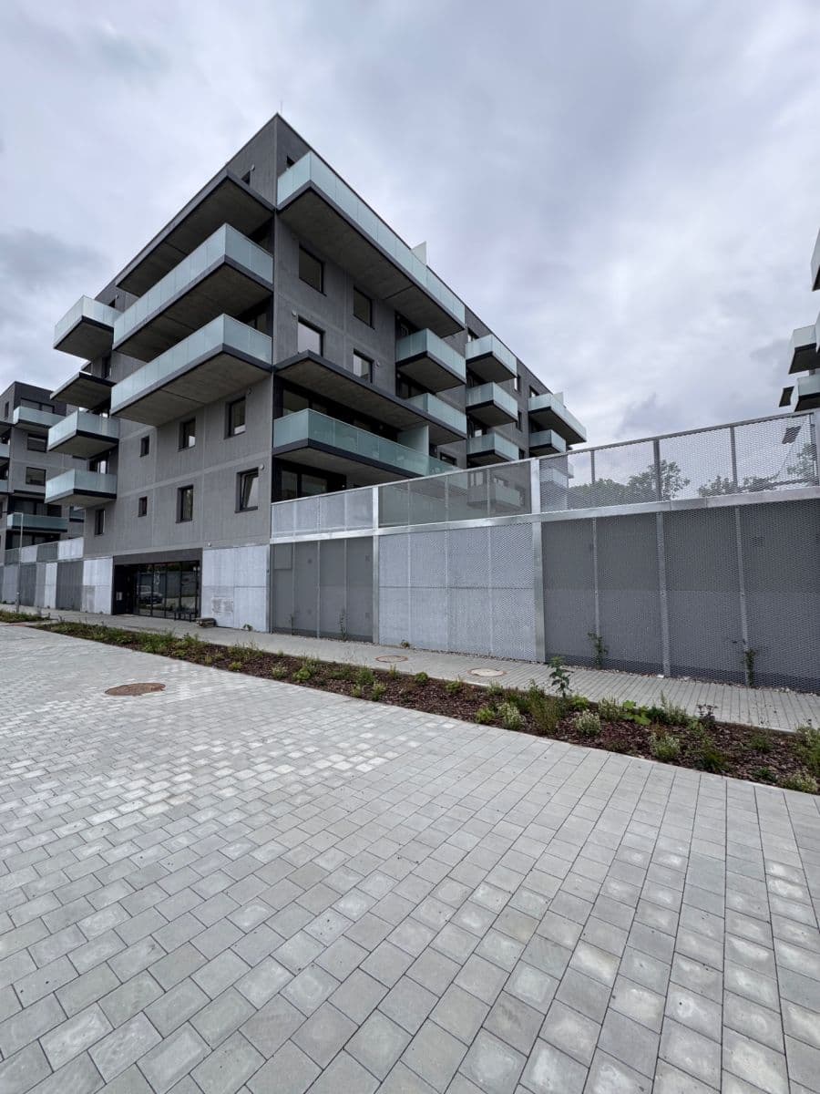 Prenájom bytu 2-izbový 56 m², Čakovická, Praha, Praha Prenájom bytu 2-izbový 56 m², Čakovická, Praha, Praha