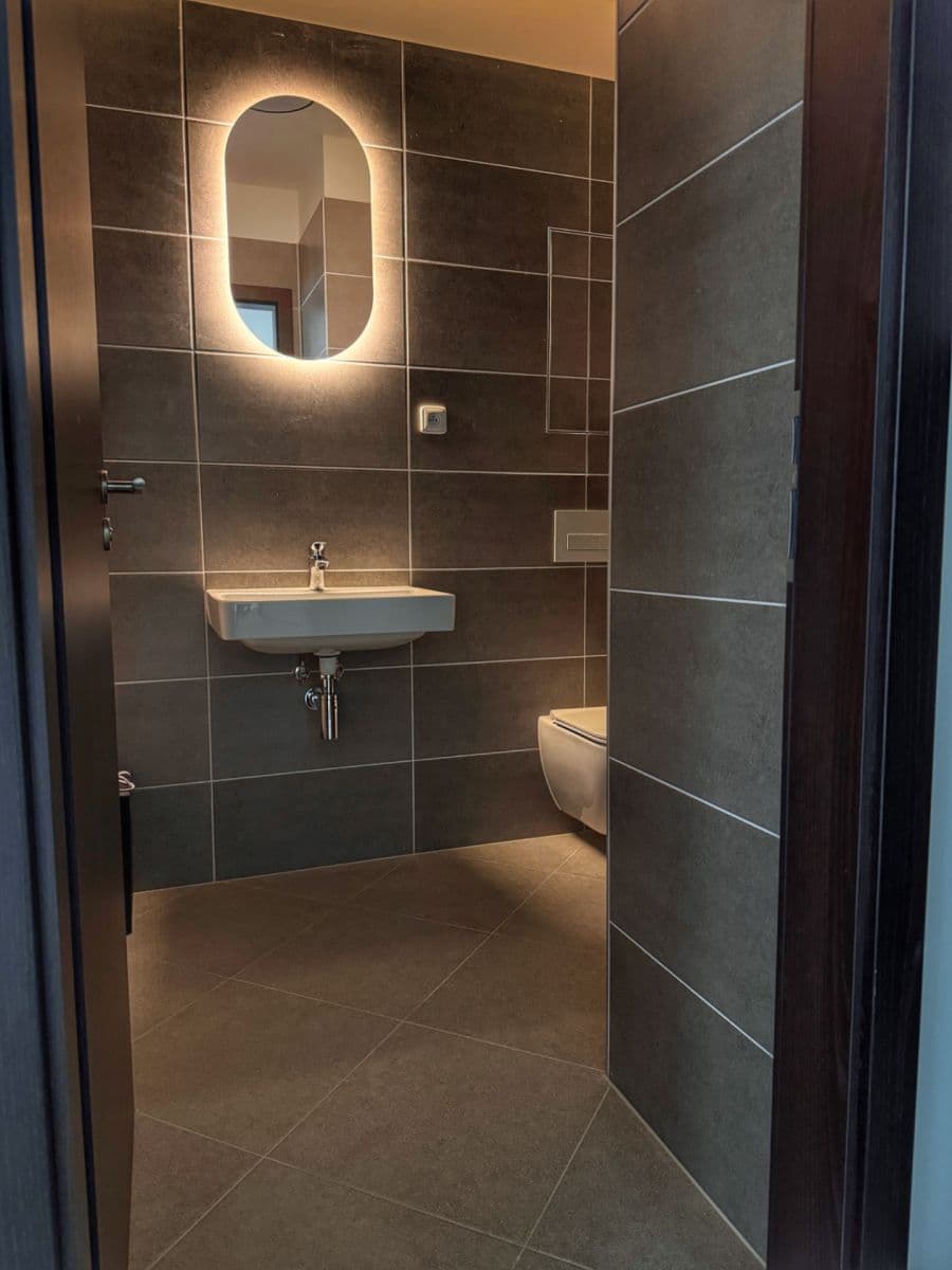 Prenájom bytu 2-izbový 56 m², Čakovická, Praha, Praha Prenájom bytu 2-izbový 56 m², Čakovická, Praha, Praha