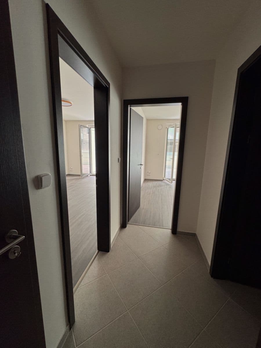 Prenájom bytu 2-izbový 56 m², Čakovická, Praha, Praha Prenájom bytu 2-izbový 56 m², Čakovická, Praha, Praha