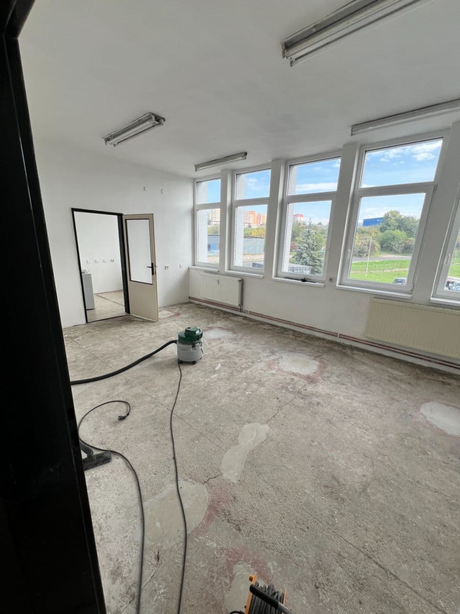 Prenájom nebytového priestoru 100 m², Pekárenská, Most, Ústecký kraj Prenájom nebytového priestoru 100 m², Pekárenská, Most, Ústecký kraj