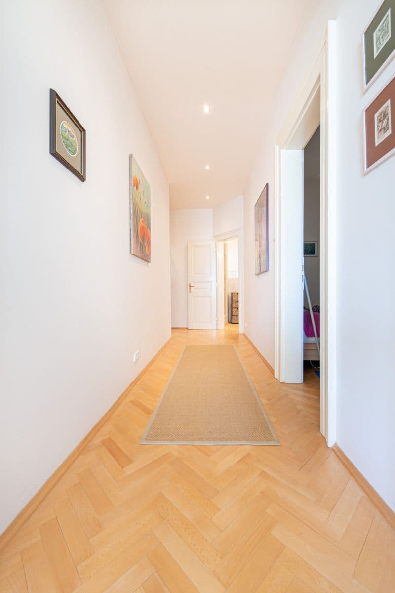 Prenájom bytu 65 m², Kodaňská, Praha, Praha Prenájom bytu 65 m², Kodaňská, Praha, Praha