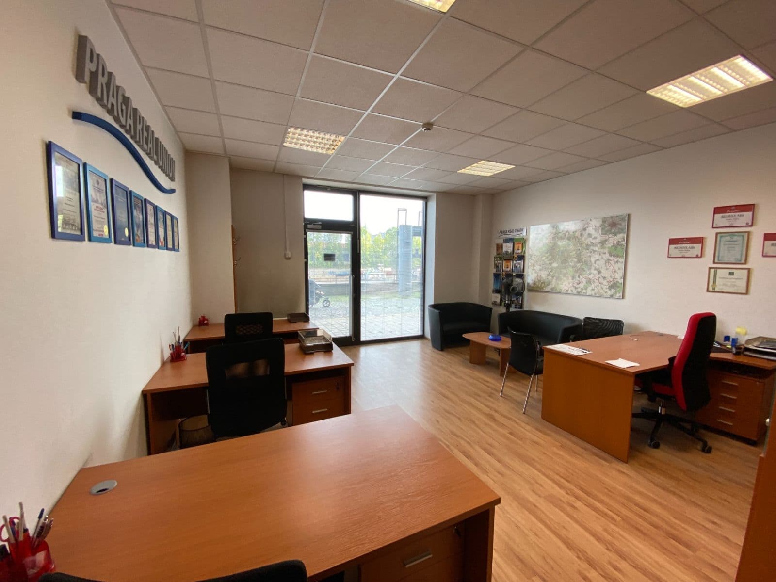 Predaj nebytového priestoru 45 m², V Přístavu, Praha, Praha Predaj nebytového priestoru 45 m², V Přístavu, Praha, Praha