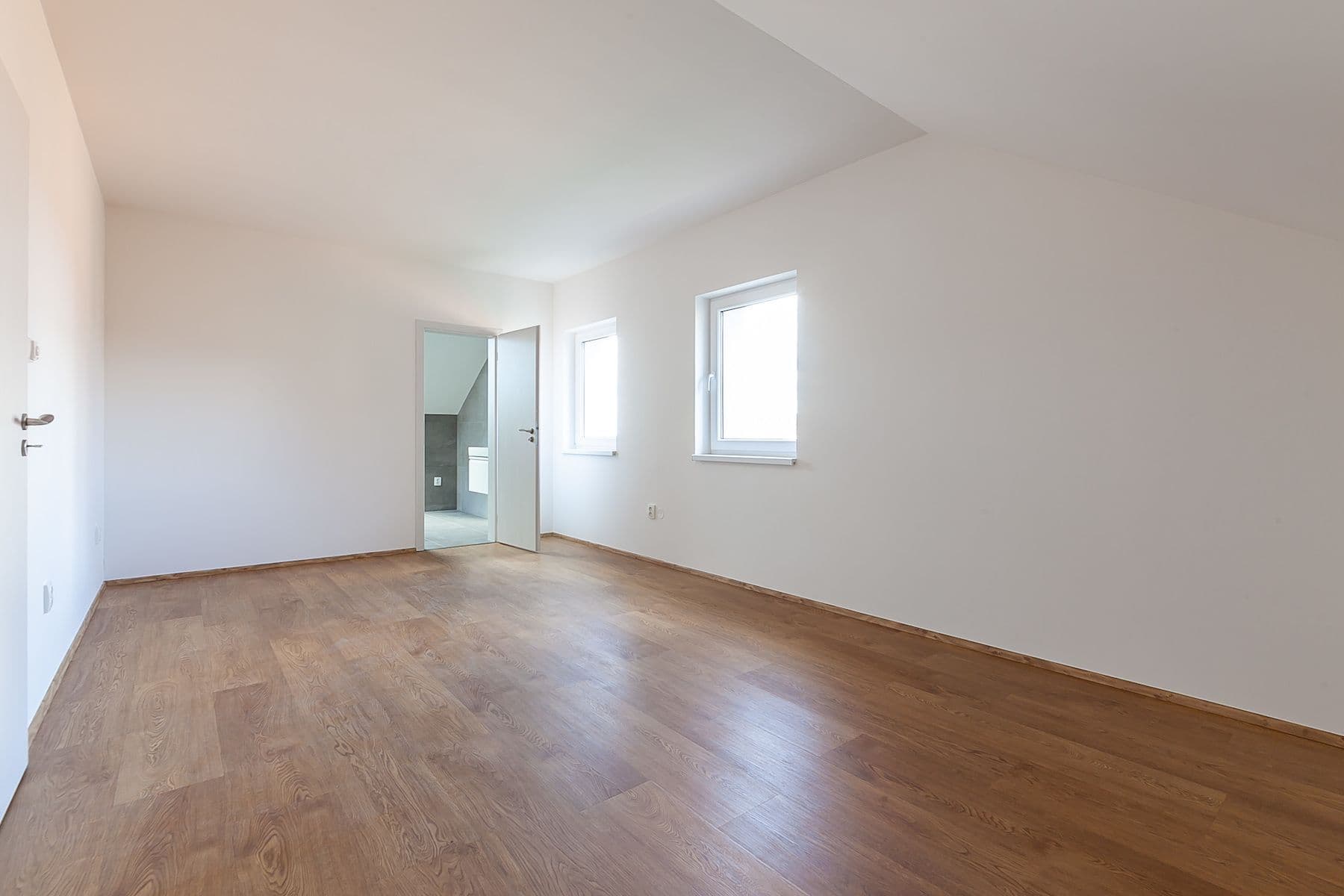 Predaj domu 206 m², pozemek 601 m², U Topolu, Stochov, Středočeský kraj Predaj domu 206 m², pozemek 601 m², U Topolu, Stochov, Středočeský kraj