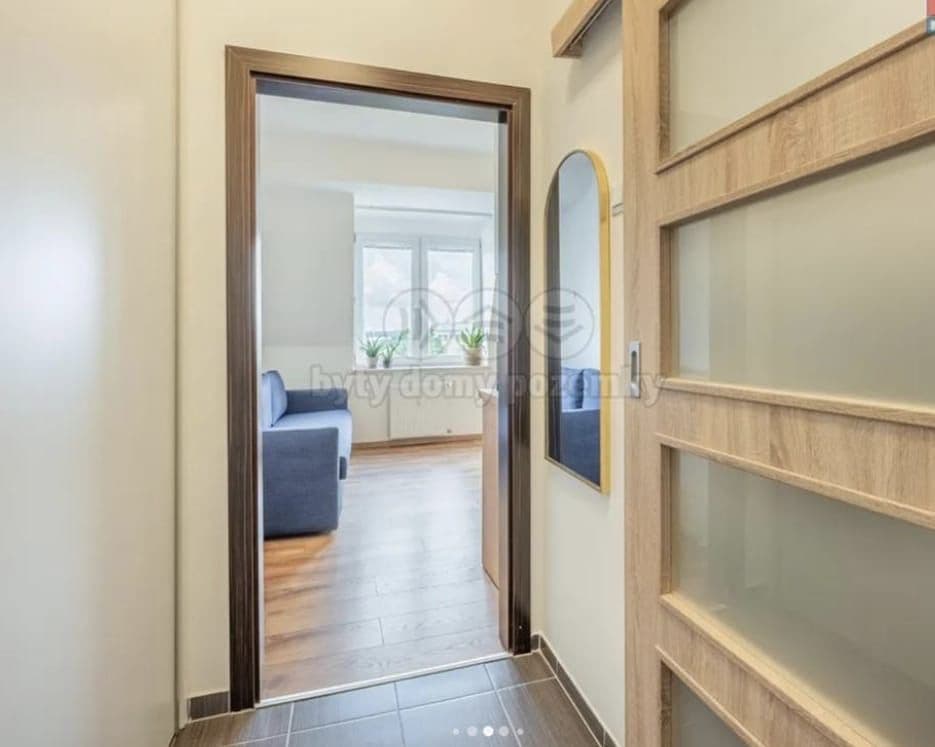 Prenájom bytu Garsoniéra 21 m², Suchdolské náměstí, Praha, Praha Prenájom bytu Garsoniéra 21 m², Suchdolské náměstí, Praha, Praha