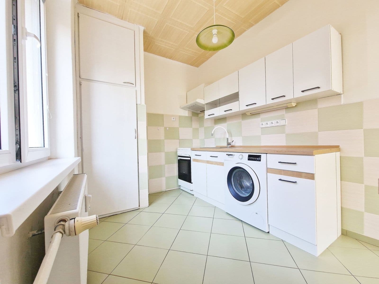 Prenájom bytu 2-izbový 56 m², Studentská, Mělník, Středočeský kraj Prenájom bytu 2-izbový 56 m², Studentská, Mělník, Středočeský kraj