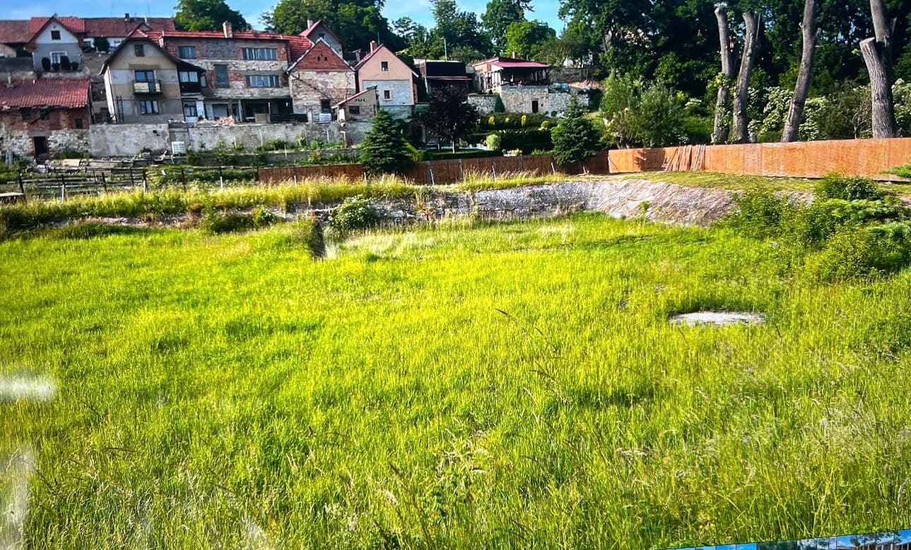 Predaj pozemku 11.600 m², Peruc, Ústecký kraj Predaj pozemku 11.600 m², Peruc, Ústecký kraj