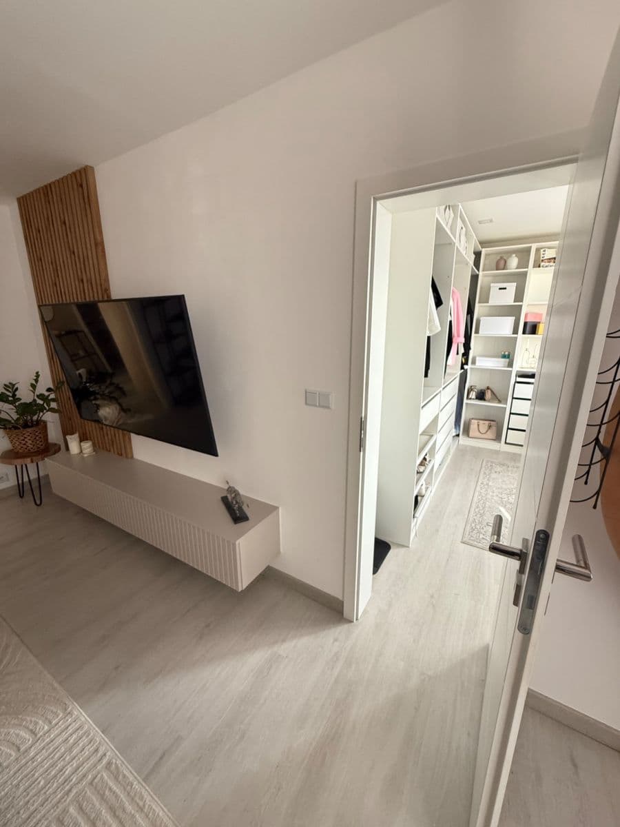 Predaj bytu 3-izbový 66 m², Výškovická, Ostrava, Moravskoslezský kraj Predaj bytu 3-izbový 66 m², Výškovická, Ostrava, Moravskoslezský kraj