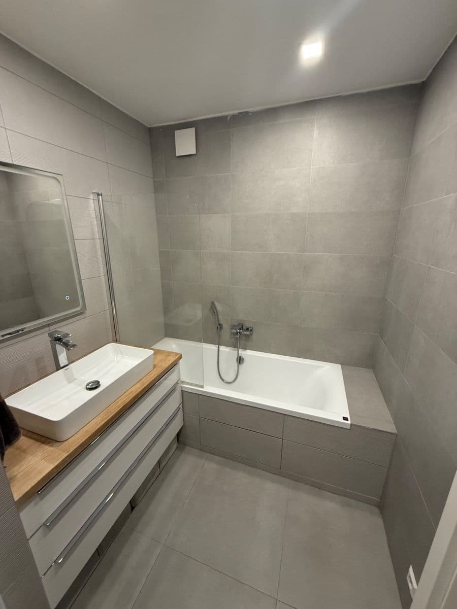 Predaj bytu 3-izbový 66 m², Výškovická, Ostrava, Moravskoslezský kraj Predaj bytu 3-izbový 66 m², Výškovická, Ostrava, Moravskoslezský kraj