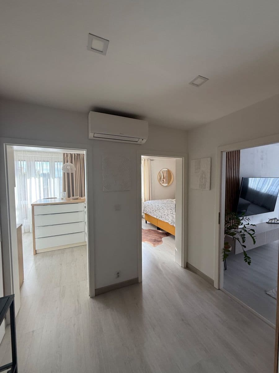 Predaj bytu 3-izbový 66 m², Výškovická, Ostrava, Moravskoslezský kraj Predaj bytu 3-izbový 66 m², Výškovická, Ostrava, Moravskoslezský kraj