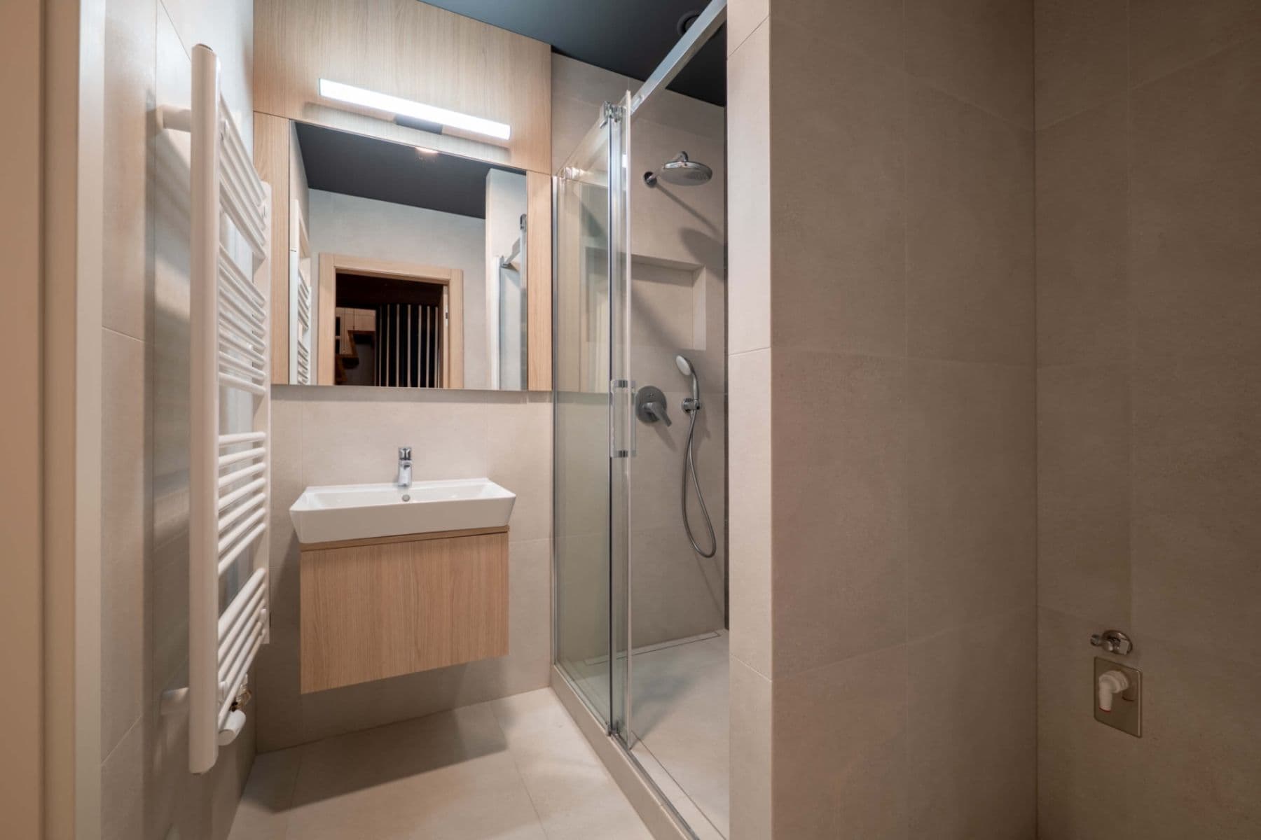 Prenájom bytu 1-izbový 53 m², Tusarova, Praha, Praha Prenájom bytu 1-izbový 53 m², Tusarova, Praha, Praha