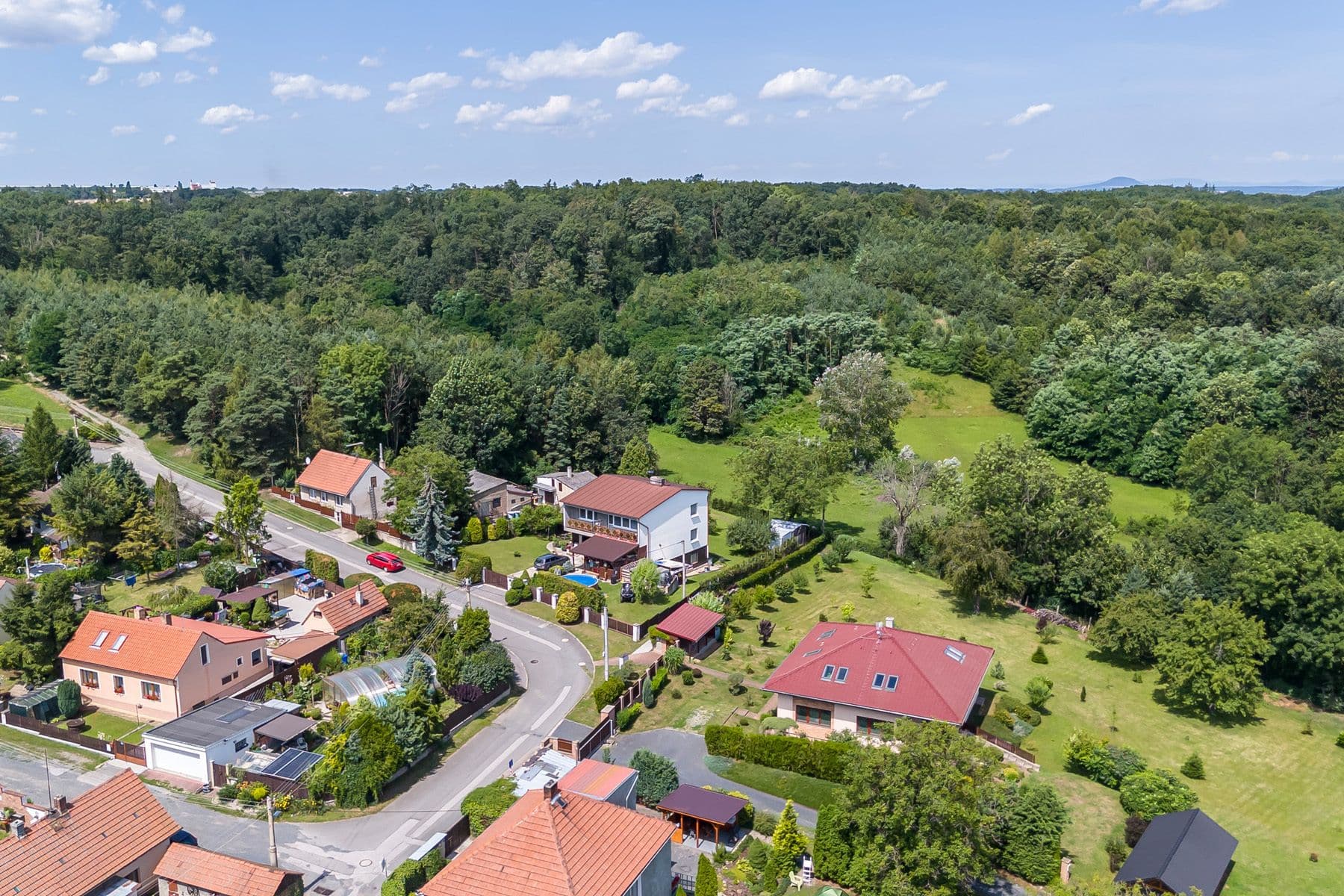 Predaj pozemku 886 m², K Dálnici, Panenské Břežany, Středočeský kraj Predaj pozemku 886 m², K Dálnici, Panenské Břežany, Středočeský kraj