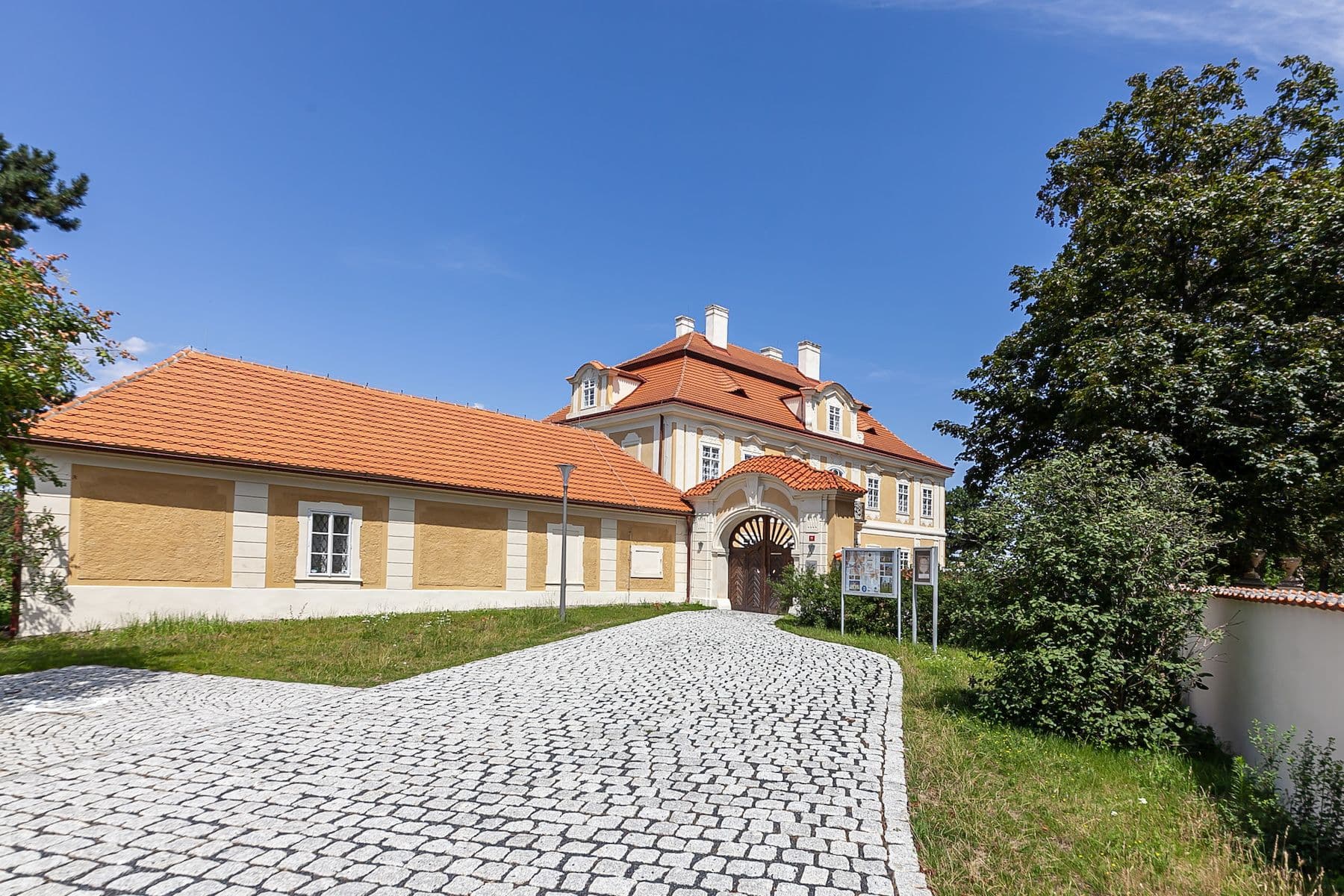 Predaj pozemku 886 m², K Dálnici, Panenské Břežany, Středočeský kraj Predaj pozemku 886 m², K Dálnici, Panenské Břežany, Středočeský kraj