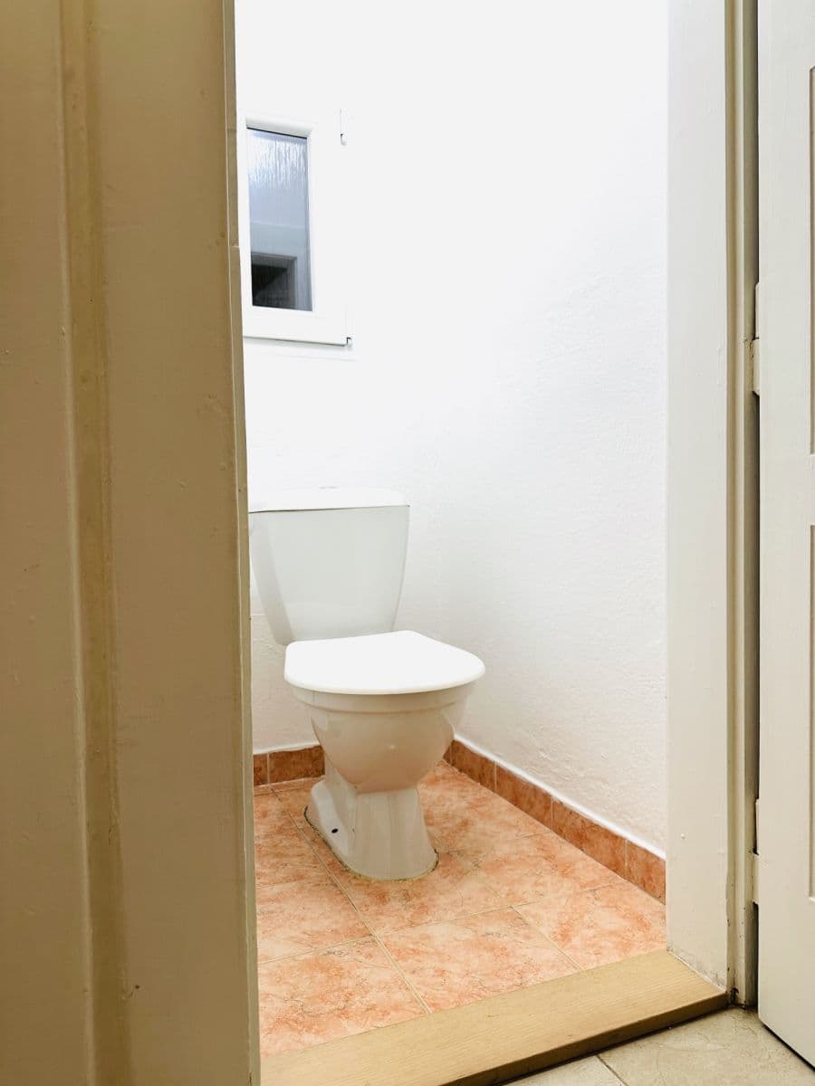 Prenájom bytu 1-izbový 30 m², Přípotoční, Praha, Praha Prenájom bytu 1-izbový 30 m², Přípotoční, Praha, Praha
