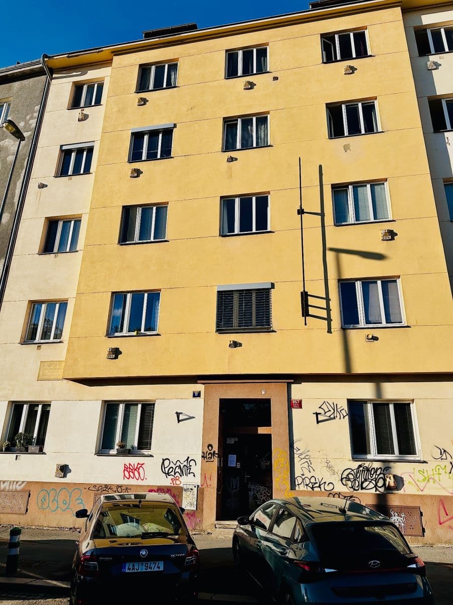 Prenájom bytu 1-izbový 30 m², Přípotoční, Praha, Praha Prenájom bytu 1-izbový 30 m², Přípotoční, Praha, Praha