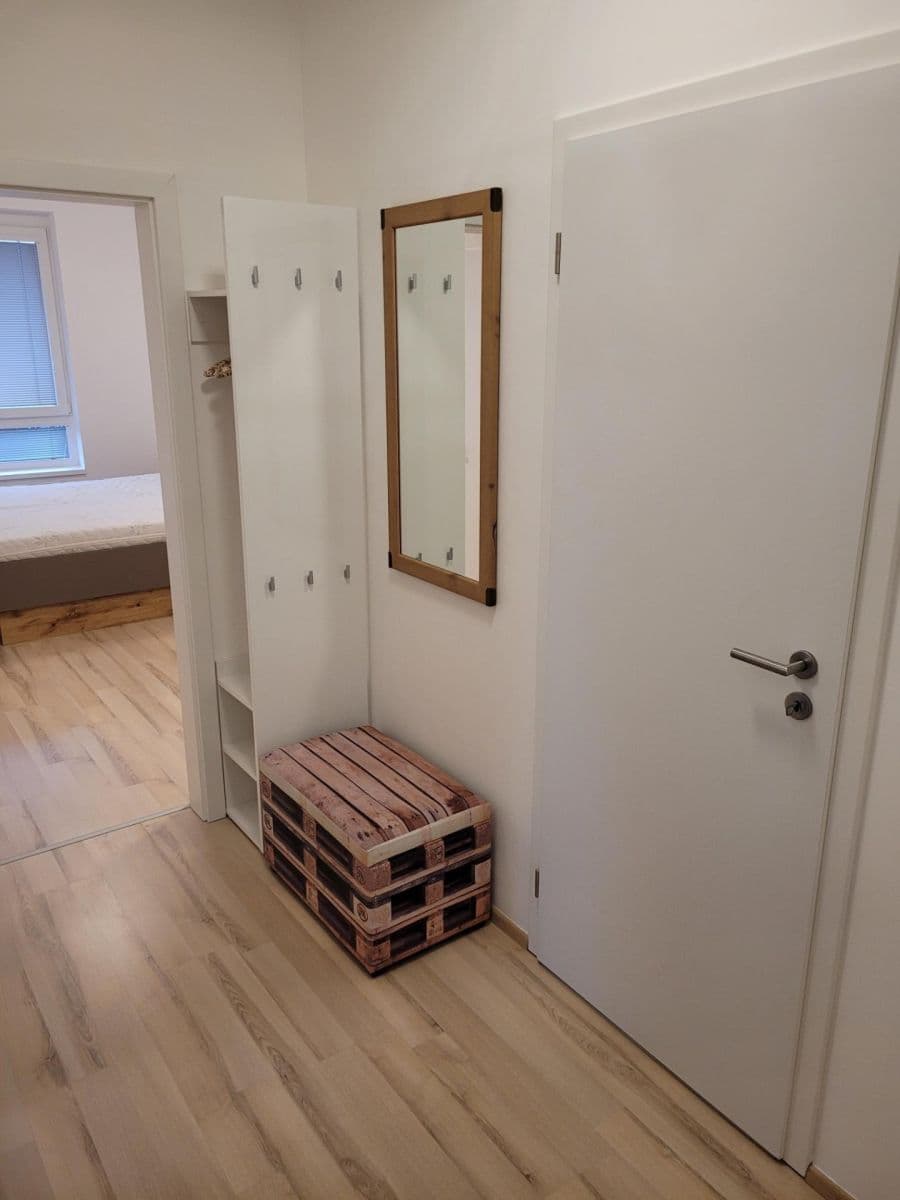 Prenájom bytu 2-izbový 57 m², Makedonská, Praha, Praha Prenájom bytu 2-izbový 57 m², Makedonská, Praha, Praha