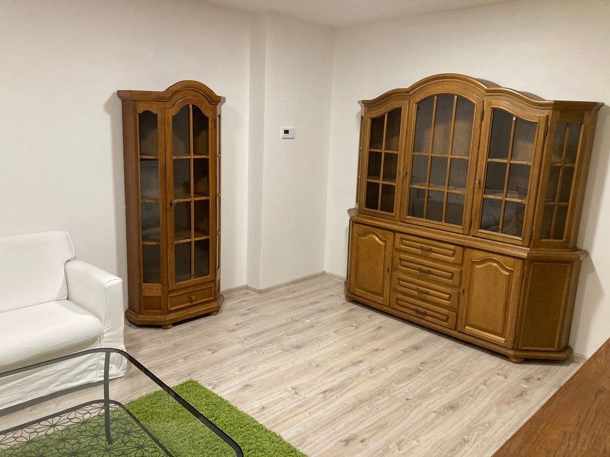 Prenájom bytu 2-izbový 51 m², 28. října, Louny, Ústecký kraj Prenájom bytu 2-izbový 51 m², 28. října, Louny, Ústecký kraj