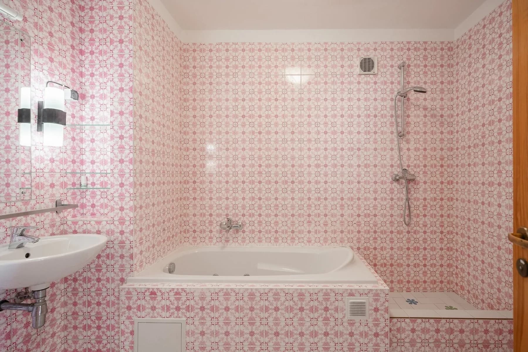 Predaj domu 221 m², pozemek 254 m², Pod Beránkou, Praha, Praha Predaj domu 221 m², pozemek 254 m², Pod Beránkou, Praha, Praha