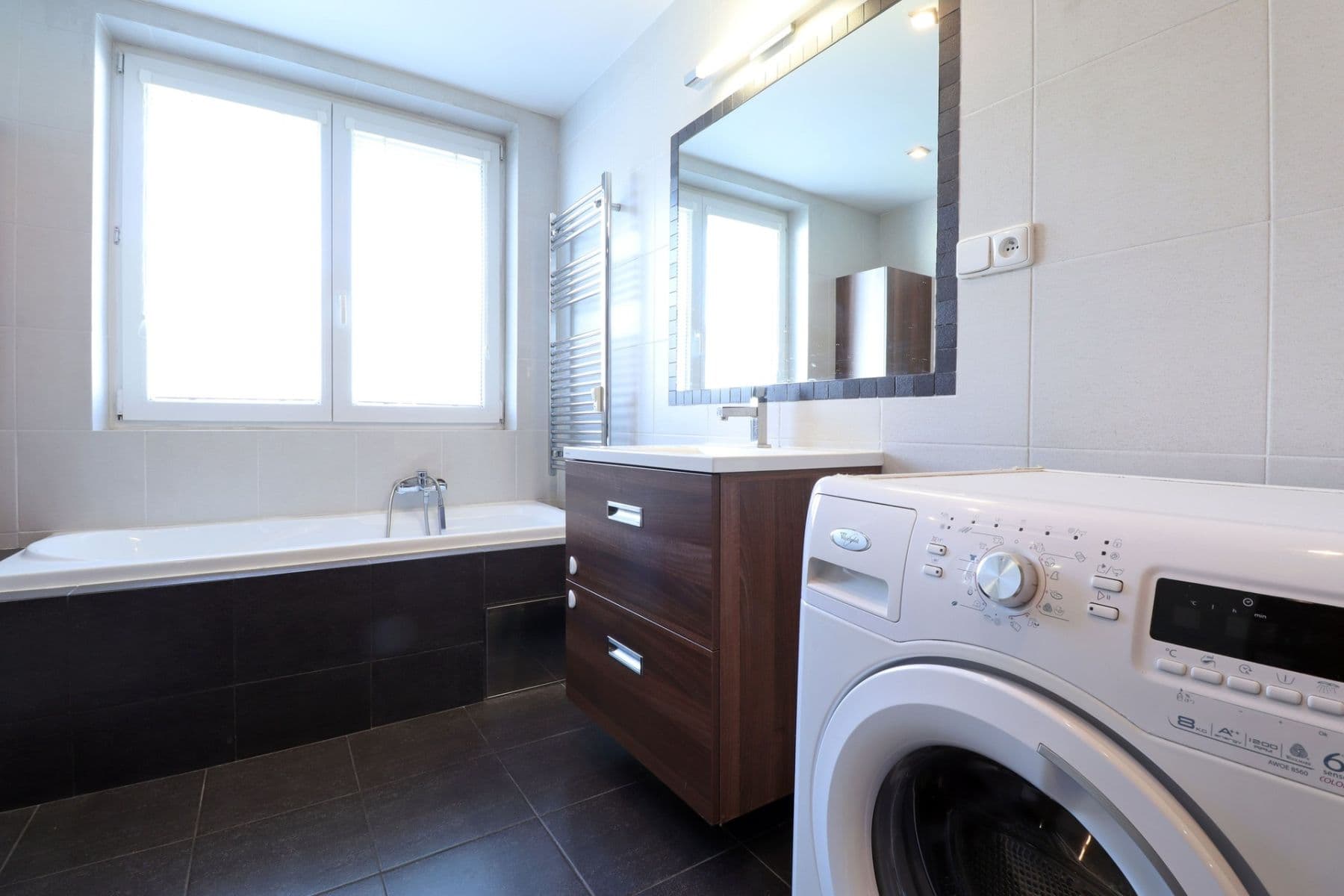 Prenájom bytu 3-izbový 72 m², Hlavní, Praha, Praha Prenájom bytu 3-izbový 72 m², Hlavní, Praha, Praha