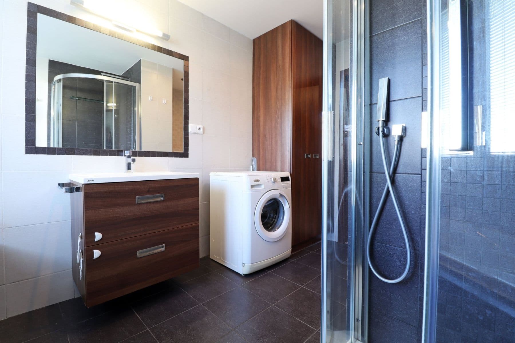 Prenájom bytu 3-izbový 72 m², Hlavní, Praha, Praha Prenájom bytu 3-izbový 72 m², Hlavní, Praha, Praha