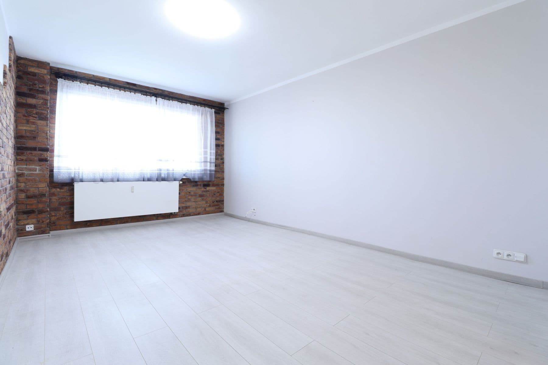 Prenájom bytu 3-izbový 72 m², Hlavní, Praha, Praha Prenájom bytu 3-izbový 72 m², Hlavní, Praha, Praha