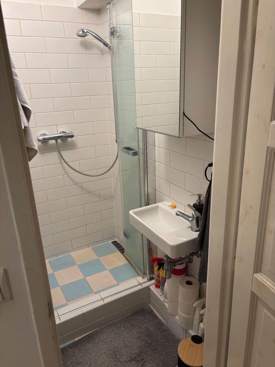 Prenájom bytu 1-izbový 26 m², Velvarská, Praha, Praha Prenájom bytu 1-izbový 26 m², Velvarská, Praha, Praha