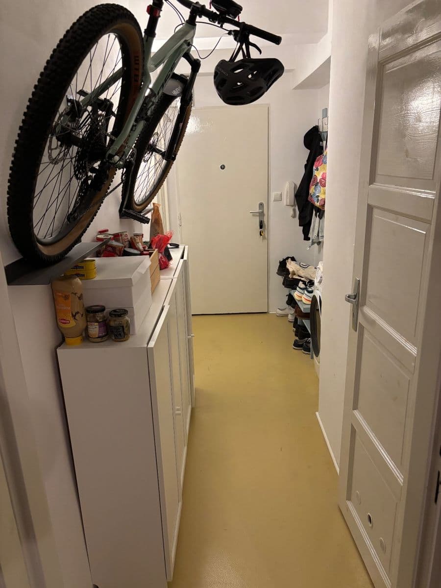 Prenájom bytu 1-izbový 26 m², Velvarská, Praha, Praha Prenájom bytu 1-izbový 26 m², Velvarská, Praha, Praha