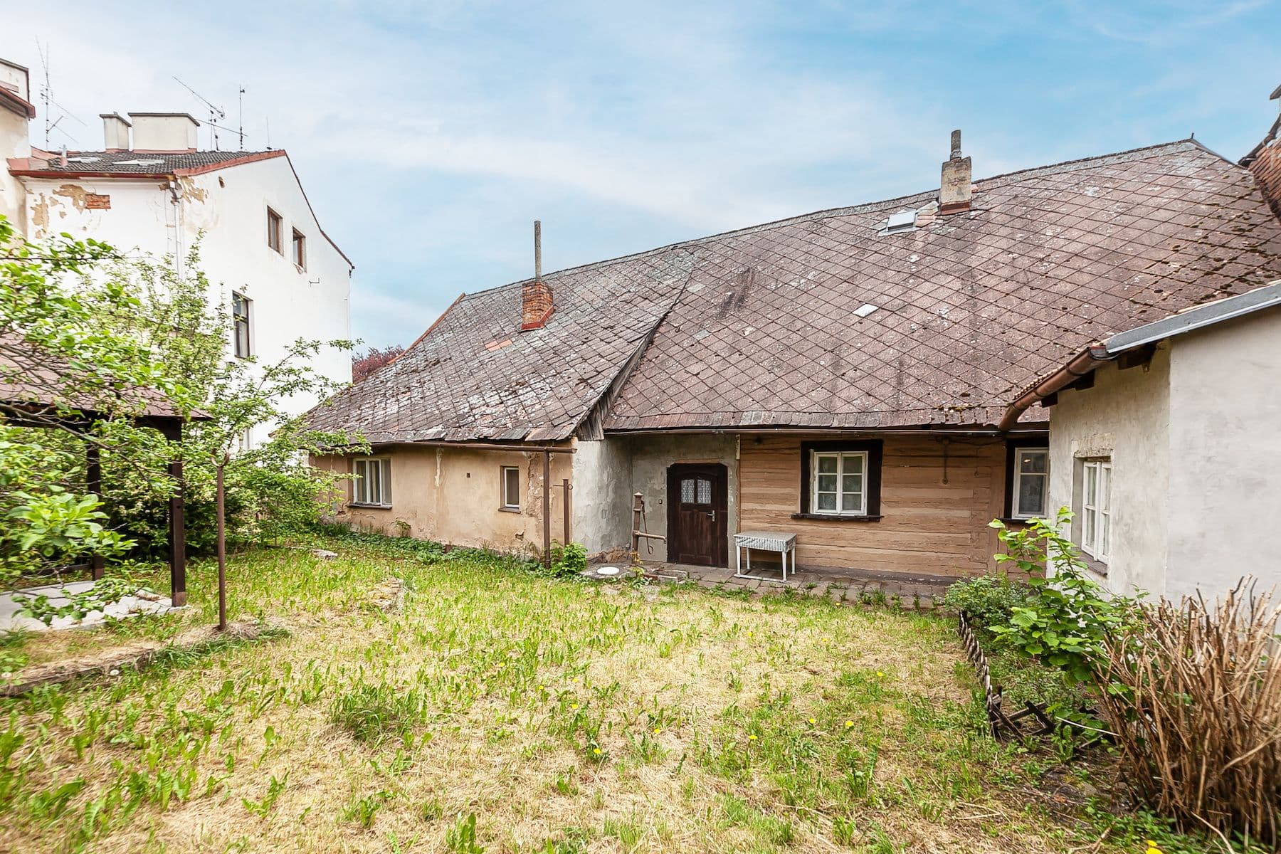 Predaj rekreačného objektu 250 m², pozemek 395 m², Malé náměstí, Lázně Bělohrad, Královéhradecký kraj Predaj rekreačného objektu 250 m², pozemek 395 m², Malé náměstí, Lázně Bělohrad, Královéhradecký kraj