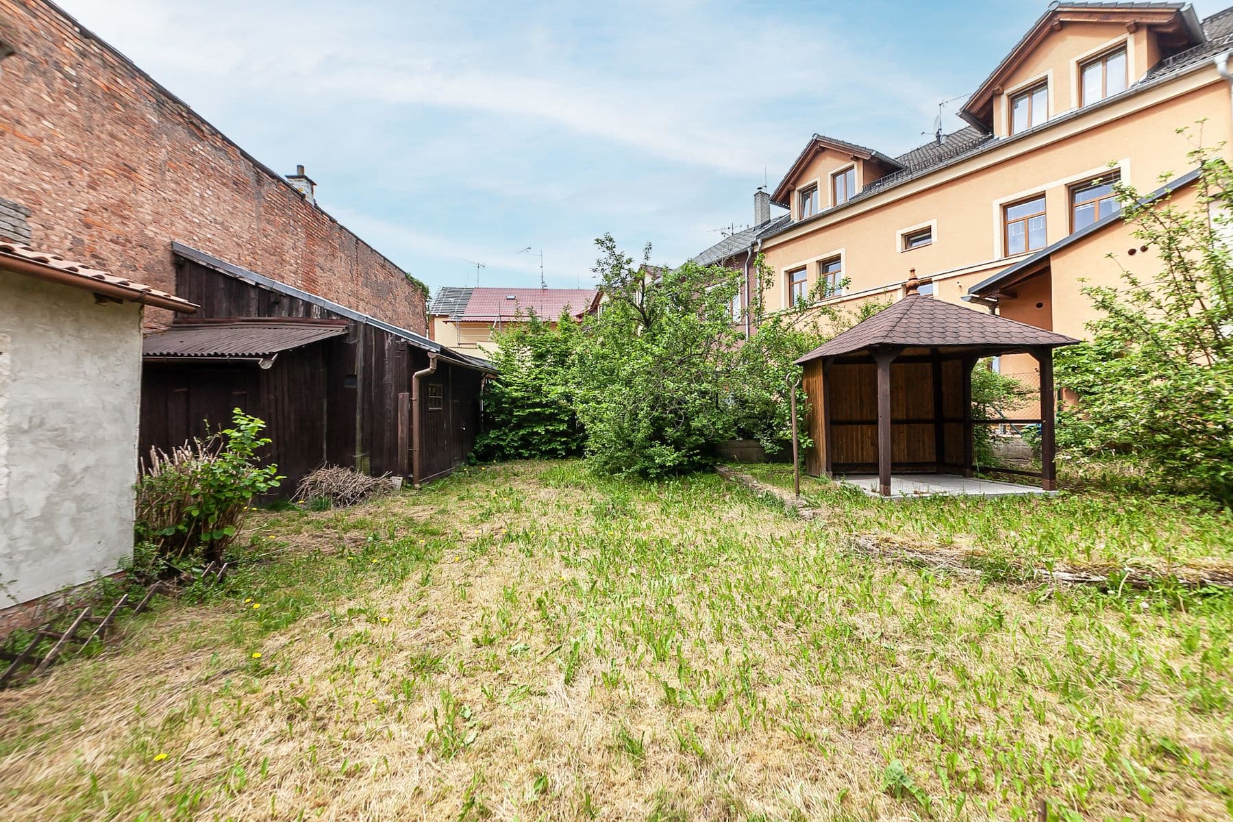 Predaj rekreačného objektu 250 m², pozemek 395 m², Malé náměstí, Lázně Bělohrad, Královéhradecký kraj Predaj rekreačného objektu 250 m², pozemek 395 m², Malé náměstí, Lázně Bělohrad, Královéhradecký kraj