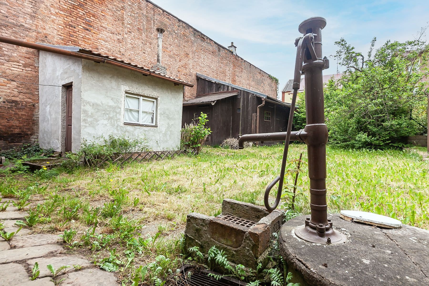 Predaj rekreačného objektu 250 m², pozemek 395 m², Malé náměstí, Lázně Bělohrad, Královéhradecký kraj Predaj rekreačného objektu 250 m², pozemek 395 m², Malé náměstí, Lázně Bělohrad, Královéhradecký kraj