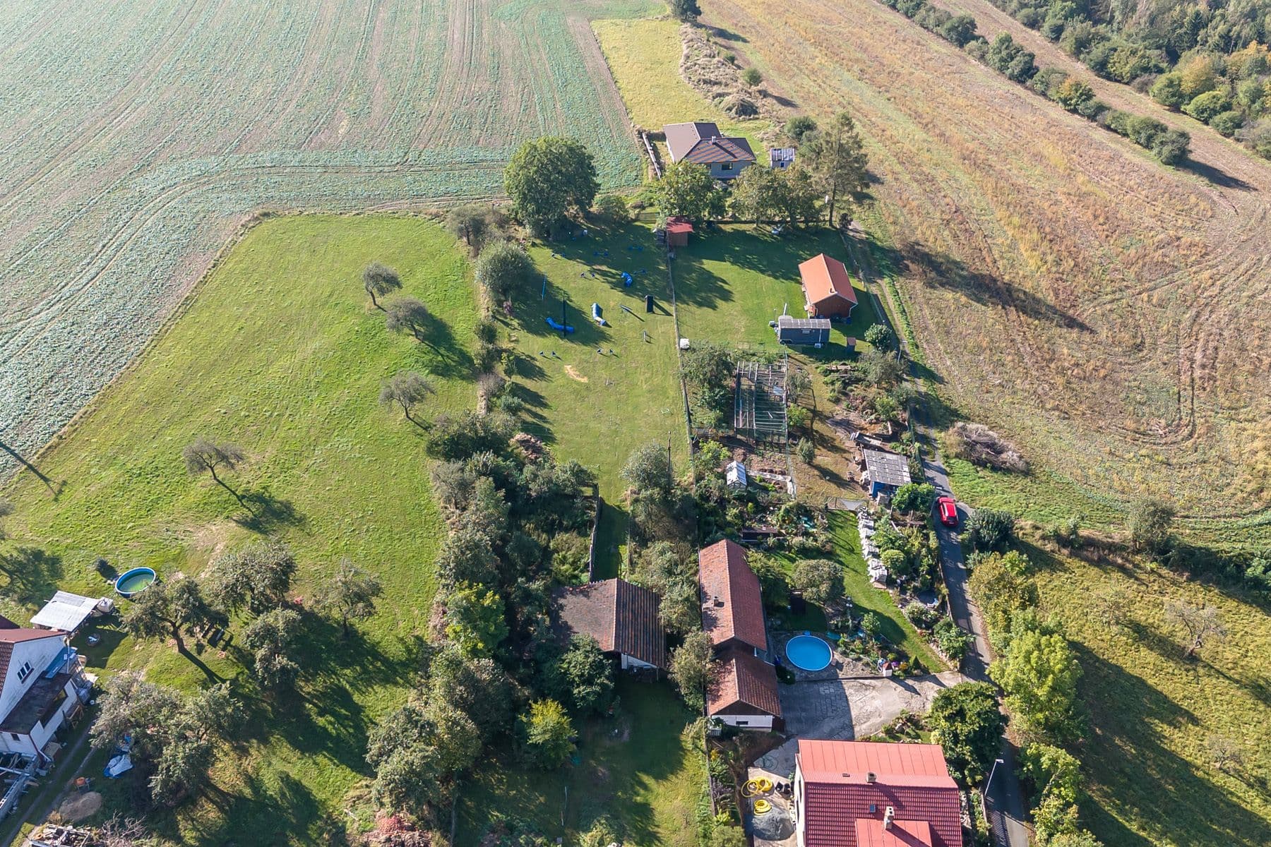 Predaj pozemku 1.800 m², Podveky, Středočeský kraj Predaj pozemku 1.800 m², Podveky, Středočeský kraj
