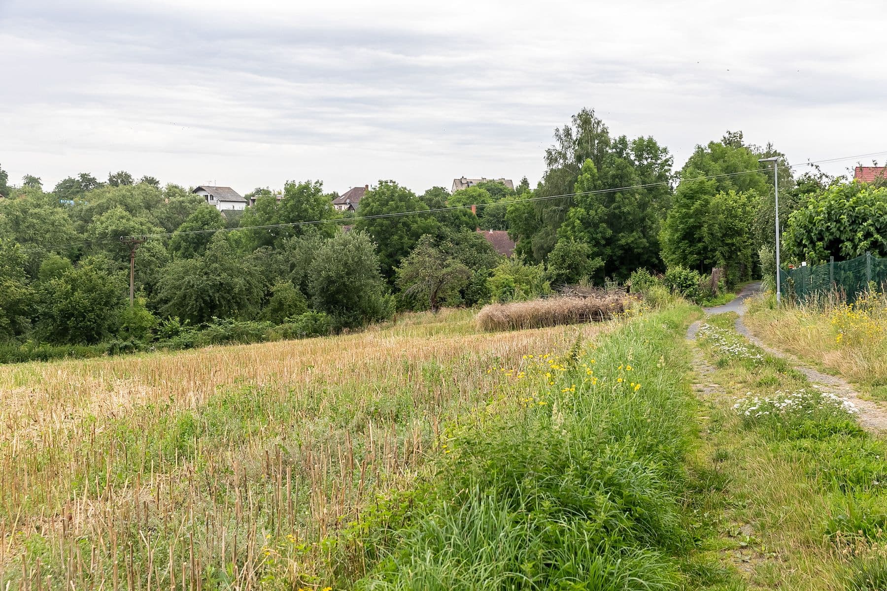 Predaj pozemku 1.800 m², Podveky, Středočeský kraj Predaj pozemku 1.800 m², Podveky, Středočeský kraj