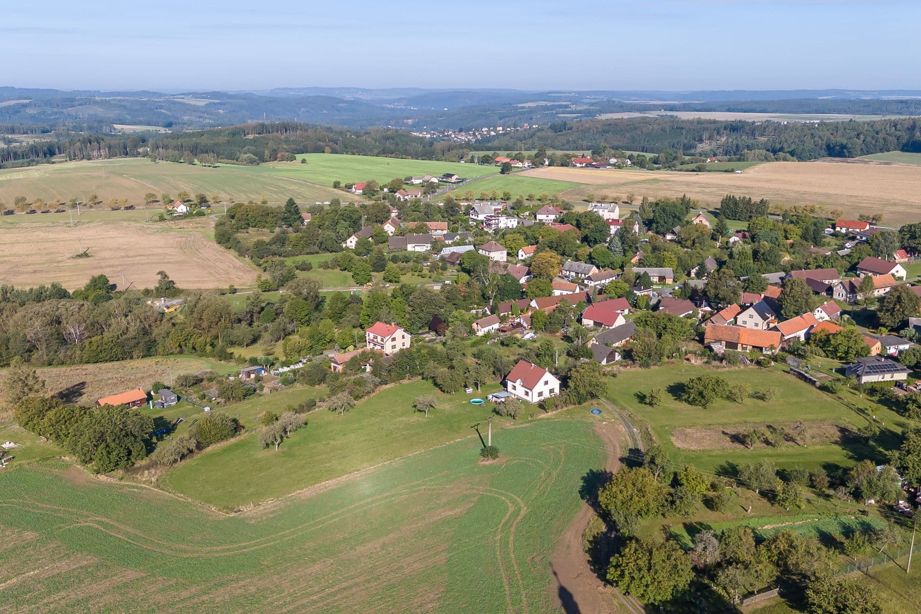Predaj pozemku 1.800 m², Podveky, Středočeský kraj Predaj pozemku 1.800 m², Podveky, Středočeský kraj