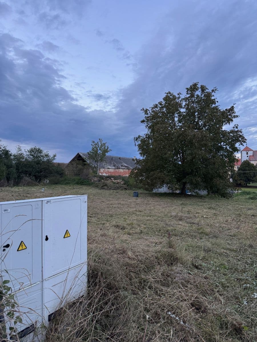 Predaj pozemku 1.401 m², Dešná, Jihočeský kraj Predaj pozemku 1.401 m², Dešná, Jihočeský kraj