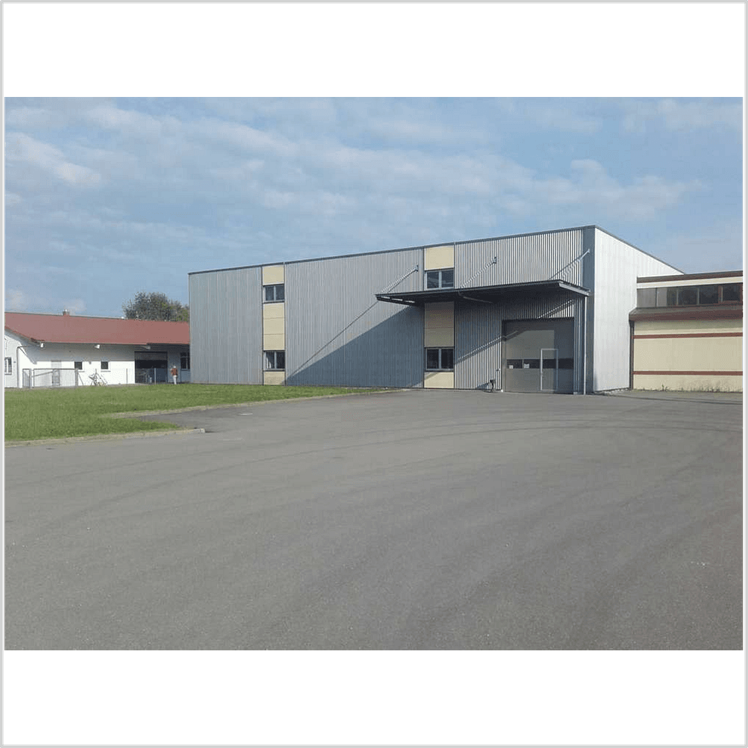 Prenájom nebytového priestoru 2.000 m², Uhlmannstrasse 42, Laupheim, Bádensko-Wurttembersko Prenájom nebytového priestoru 2.000 m², Uhlmannstrasse 42, Laupheim, Bádensko-Wurttembersko
