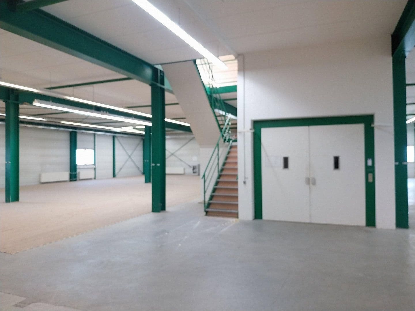 Prenájom nebytového priestoru 2.000 m², Uhlmannstrasse 42, Laupheim, Bádensko-Wurttembersko Prenájom nebytového priestoru 2.000 m², Uhlmannstrasse 42, Laupheim, Bádensko-Wurttembersko