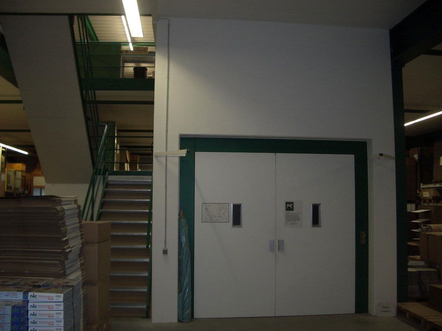 Prenájom nebytového priestoru 2.000 m², Uhlmannstrasse 42, Laupheim, Bádensko-Wurttembersko Prenájom nebytového priestoru 2.000 m², Uhlmannstrasse 42, Laupheim, Bádensko-Wurttembersko