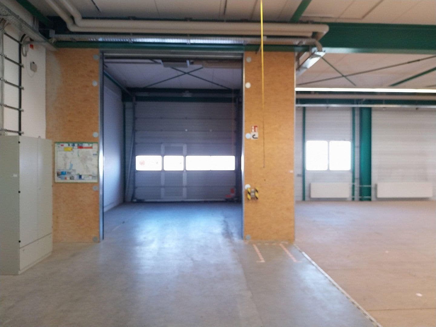 Prenájom nebytového priestoru 2.000 m², Uhlmannstrasse 42, Laupheim, Bádensko-Wurttembersko Prenájom nebytového priestoru 2.000 m², Uhlmannstrasse 42, Laupheim, Bádensko-Wurttembersko