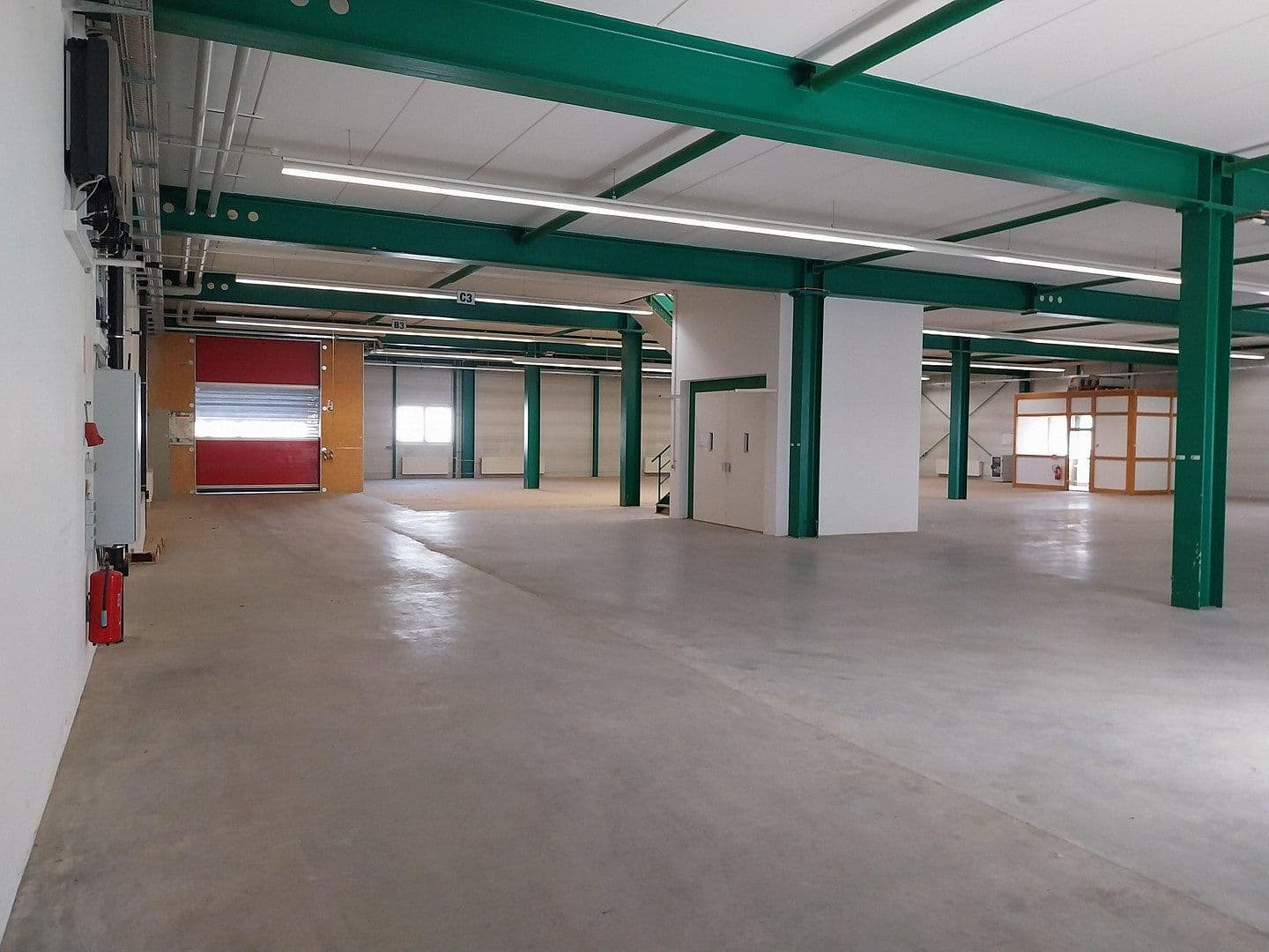 Prenájom nebytového priestoru 2.000 m², Uhlmannstrasse 42, Laupheim, Bádensko-Wurttembersko Prenájom nebytového priestoru 2.000 m², Uhlmannstrasse 42, Laupheim, Bádensko-Wurttembersko