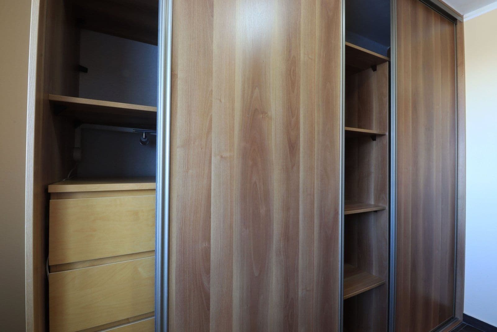 Prenájom bytu 3-izbový 75 m², Na Dolíkách, Slaný, Středočeský kraj Prenájom bytu 3-izbový 75 m², Na Dolíkách, Slaný, Středočeský kraj