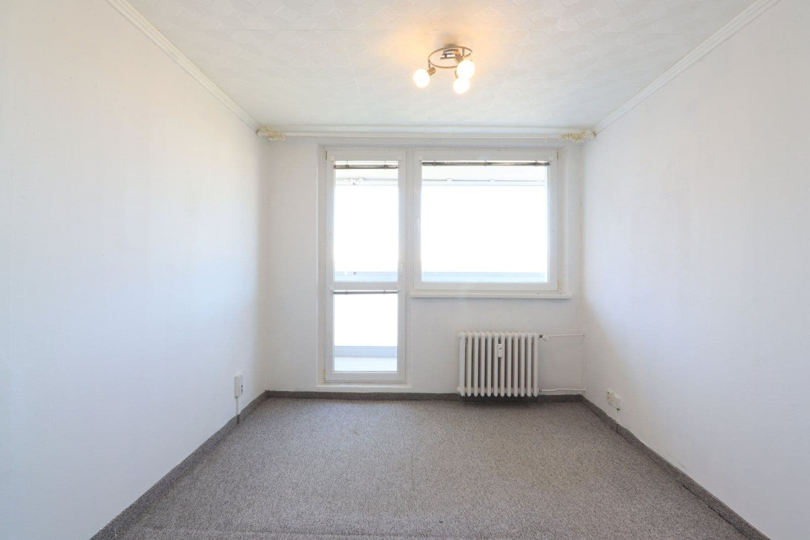 Prenájom bytu 3-izbový 75 m², Na Dolíkách, Slaný, Středočeský kraj Prenájom bytu 3-izbový 75 m², Na Dolíkách, Slaný, Středočeský kraj