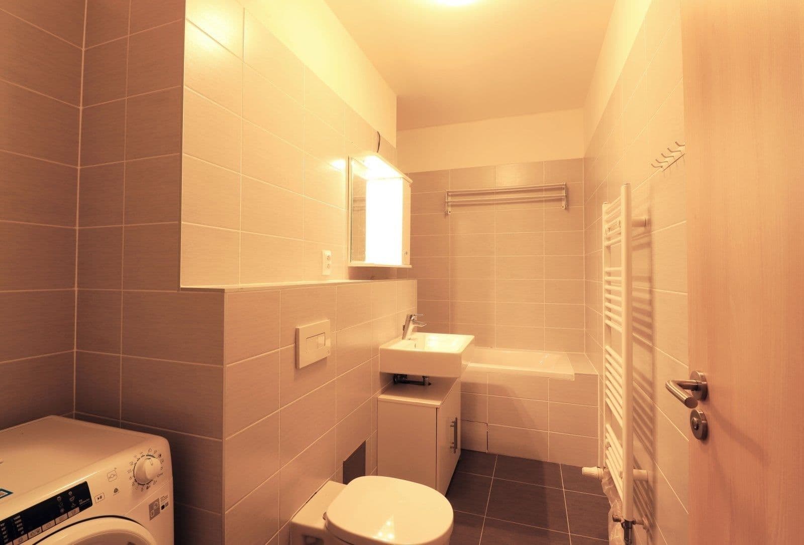 Prenájom bytu 2-izbový 64 m², Devonská, Praha, Praha Prenájom bytu 2-izbový 64 m², Devonská, Praha, Praha