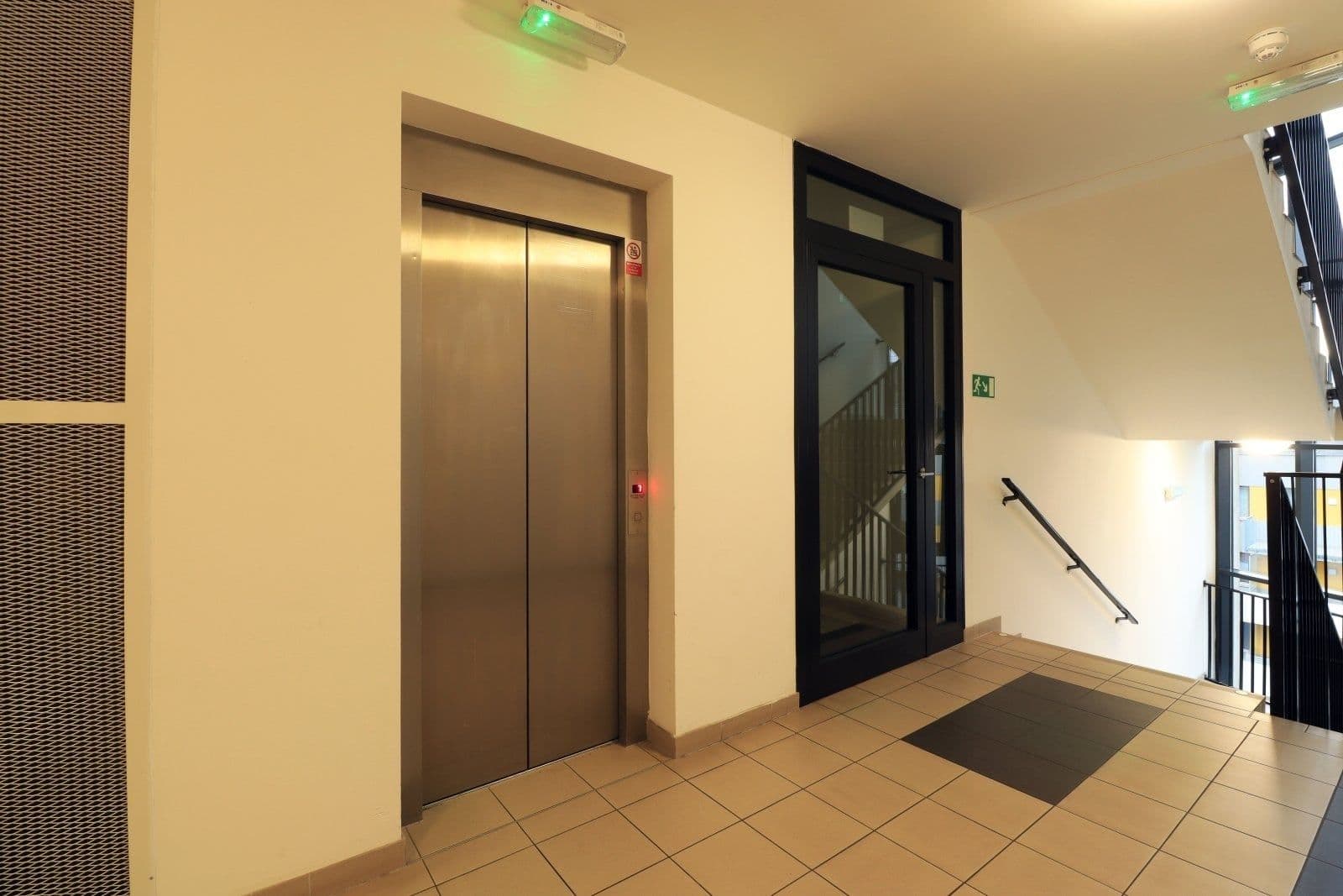 Prenájom bytu 2-izbový 64 m², Devonská, Praha, Praha Prenájom bytu 2-izbový 64 m², Devonská, Praha, Praha