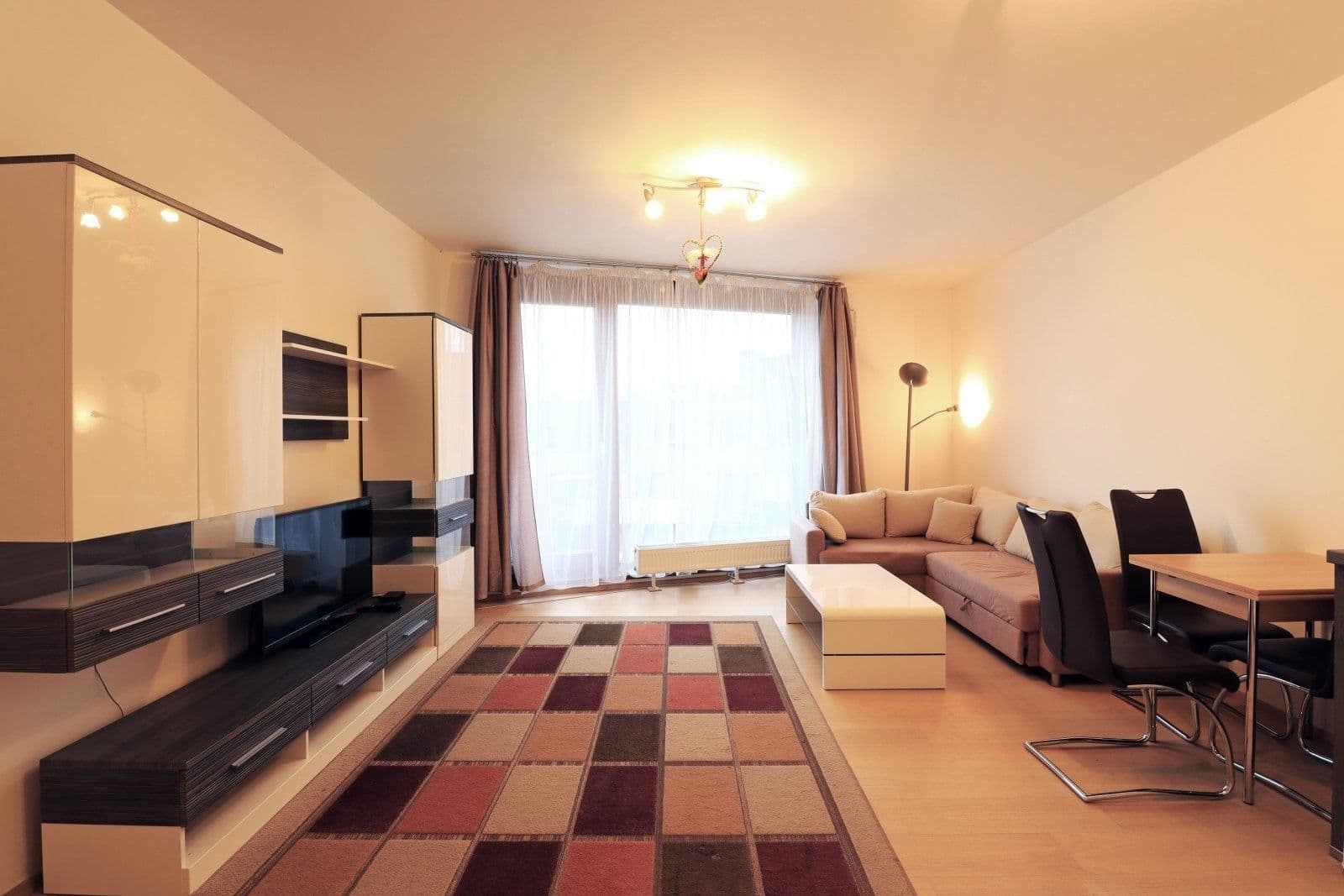 Prenájom bytu 2-izbový 64 m², Devonská, Praha, Praha Prenájom bytu 2-izbový 64 m², Devonská, Praha, Praha