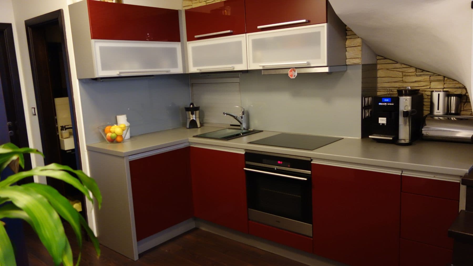 Prenájom bytu 3-izbový 86 m², Cacovická, Brno, Jihomoravský kraj Prenájom bytu 3-izbový 86 m², Cacovická, Brno, Jihomoravský kraj