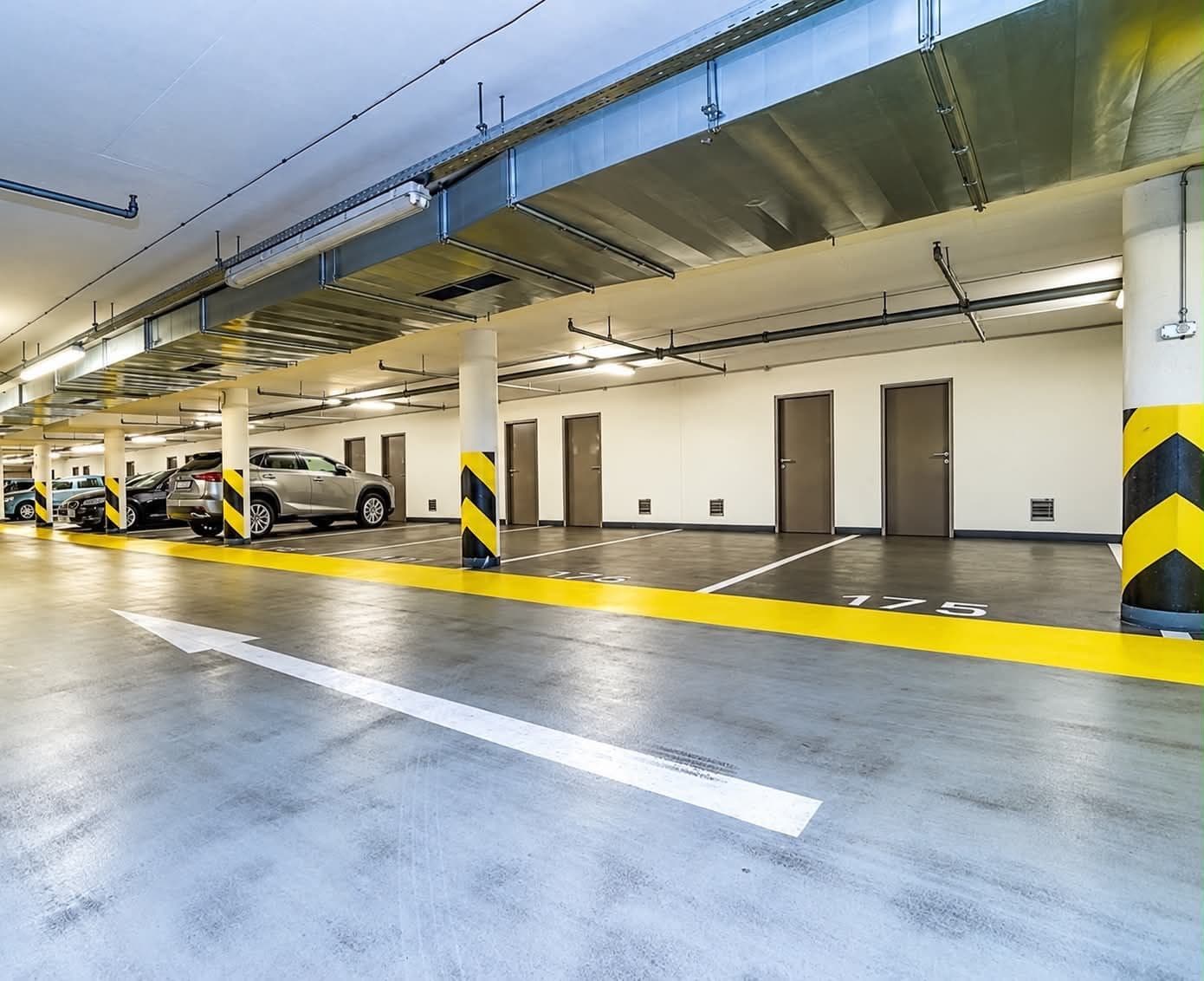 Prenájom garáže 15 m², Korunní, Praha, Praha Prenájom garáže 15 m², Korunní, Praha, Praha