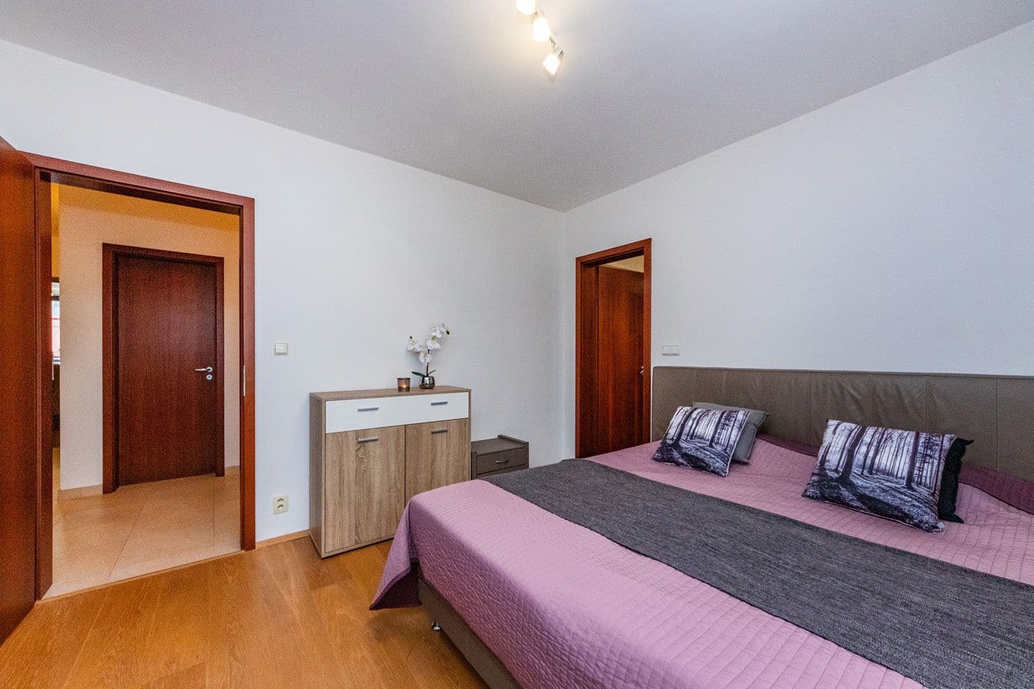 Predaj bytu 3-izbový 120 m², Jindřicha Plachty, Praha, Praha Predaj bytu 3-izbový 120 m², Jindřicha Plachty, Praha, Praha