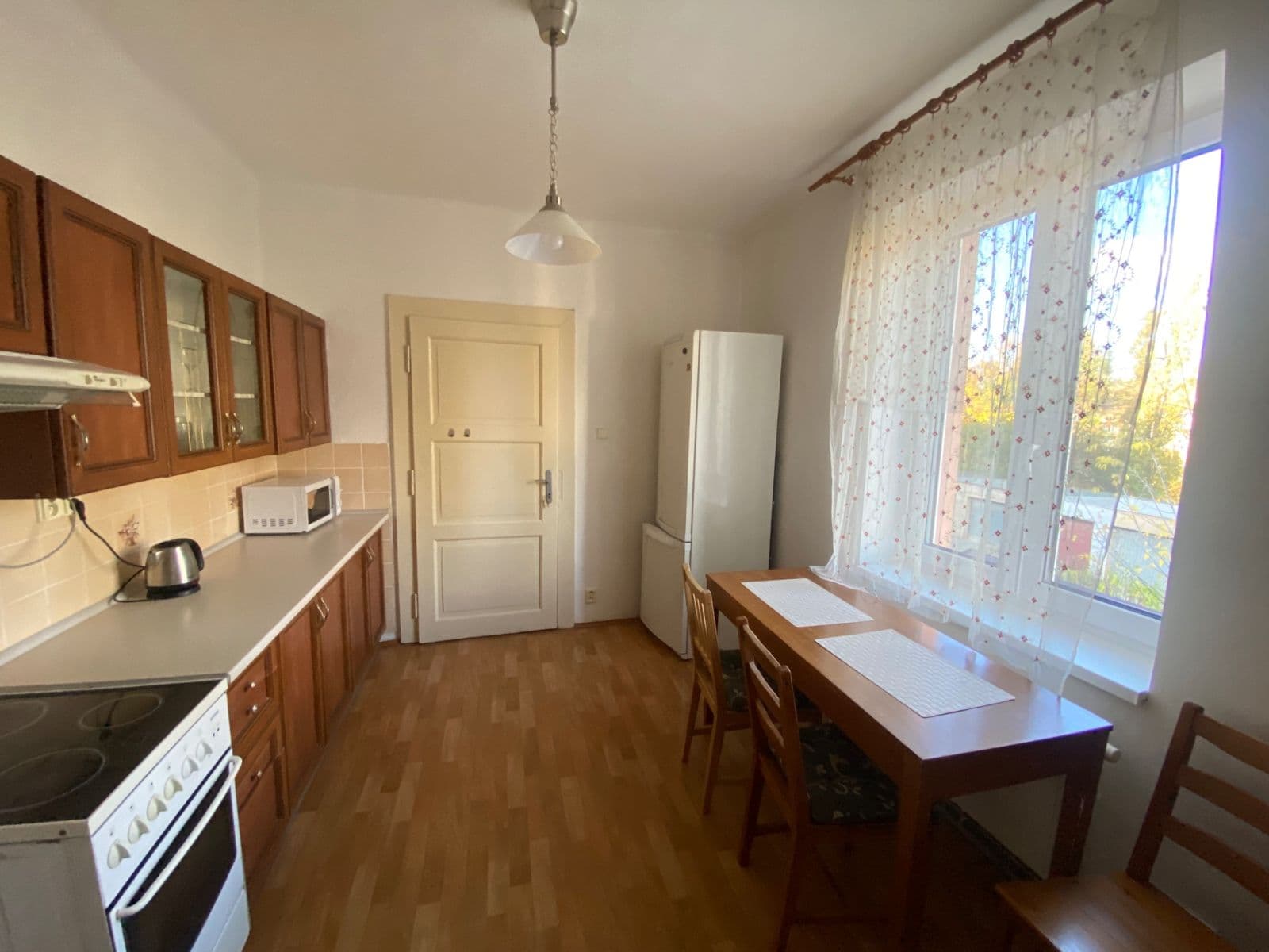 Prenájom bytu 1-izbový 40 m², Buštěhradská, Praha, Praha Prenájom bytu 1-izbový 40 m², Buštěhradská, Praha, Praha