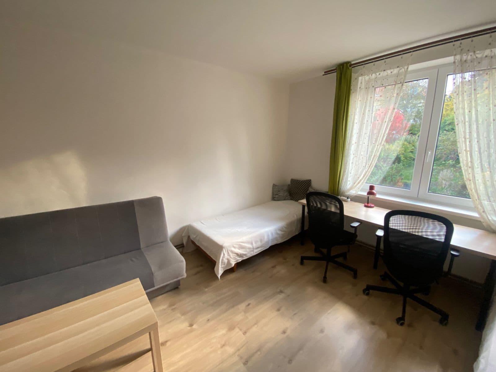 Prenájom bytu 1-izbový 40 m², Buštěhradská, Praha, Praha Prenájom bytu 1-izbový 40 m², Buštěhradská, Praha, Praha