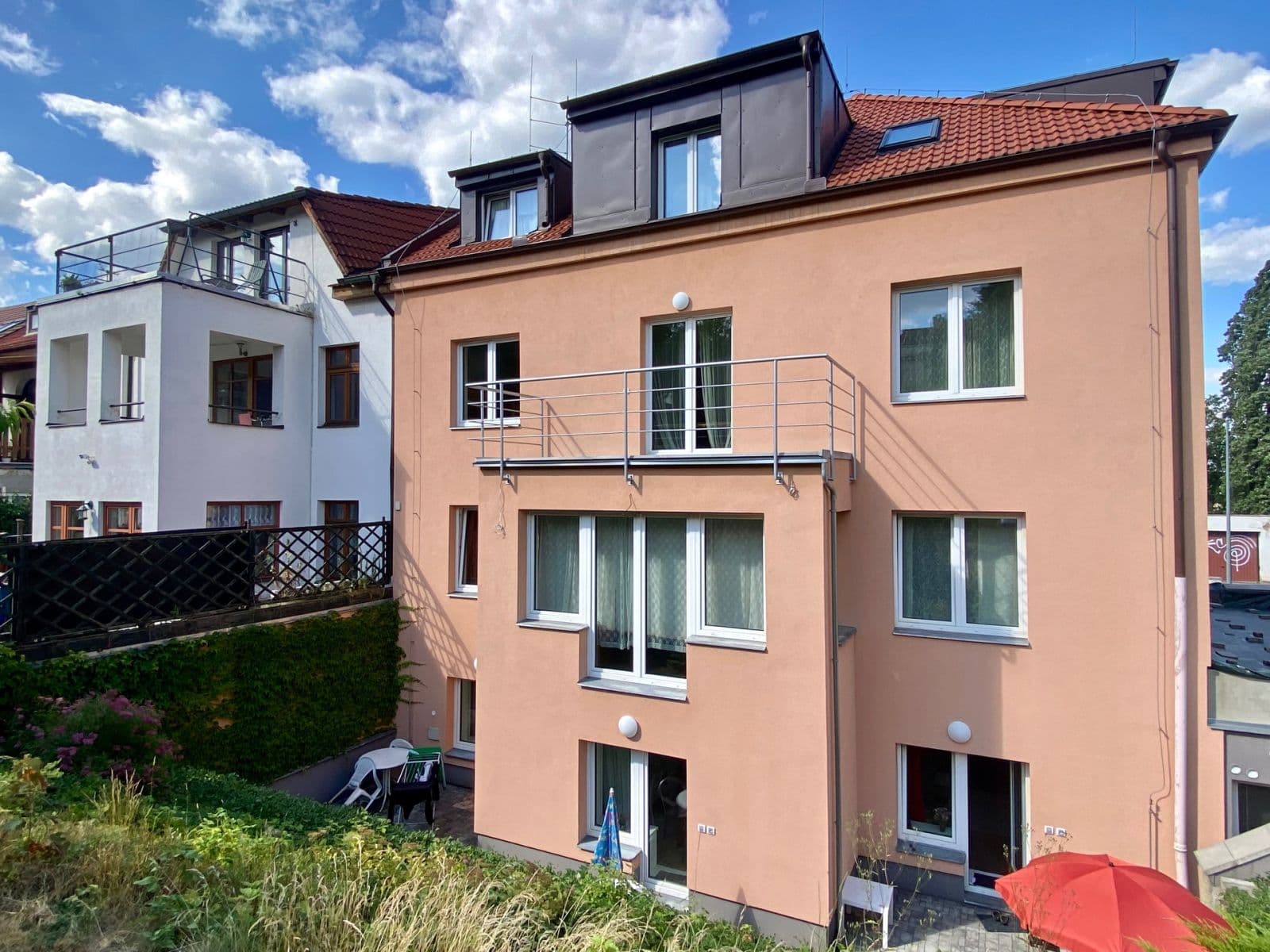 Prenájom bytu 1-izbový 40 m², Buštěhradská, Praha, Praha Prenájom bytu 1-izbový 40 m², Buštěhradská, Praha, Praha