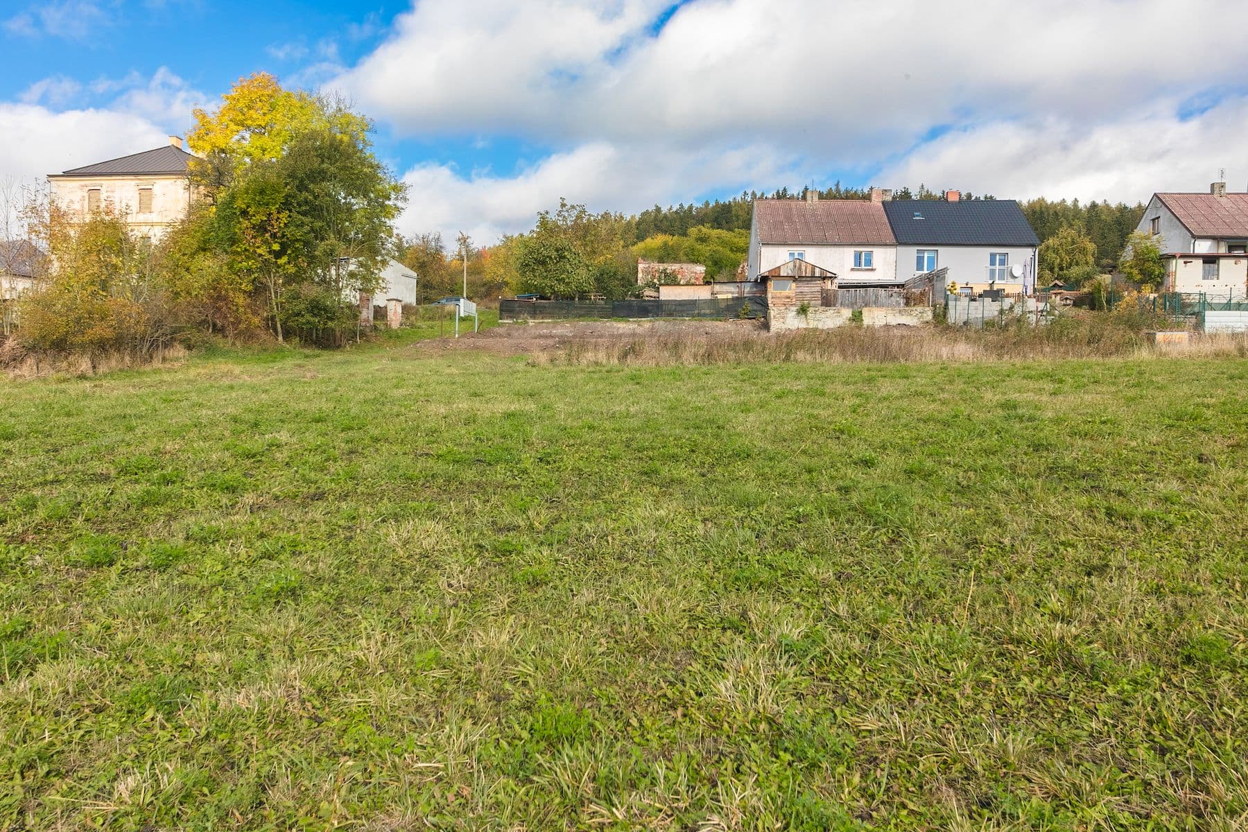 Predaj pozemku 377 m², Verušičky, Karlovarský kraj Predaj pozemku 377 m², Verušičky, Karlovarský kraj